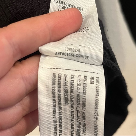 Abercrombie and Fitch black rubbed mock neck long sleeve top size xlarge - Picture 4 of 7